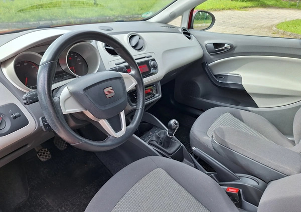 Seat Ibiza cena 15999 przebieg: 169700, rok produkcji 2009 z Elbląg małe 667